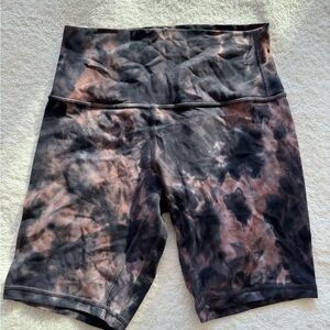 Lululemon biker shorts size 6, length 6